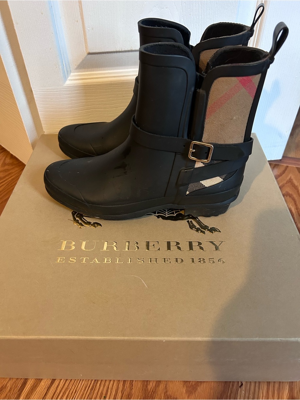 Burberry Black Women's Winter Rain Ankle Boots